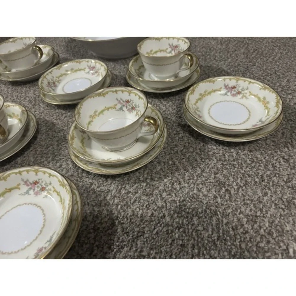 RARE Noritake Japan Dinner Set Hand Painted‎ Floral Golden Trim 28 Piece Gift